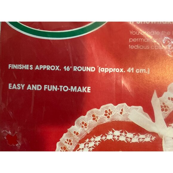 SnowFlaking  Sixteen Inch Christmas Wreath Kit Easy Craft Project - Picture 5 of 11